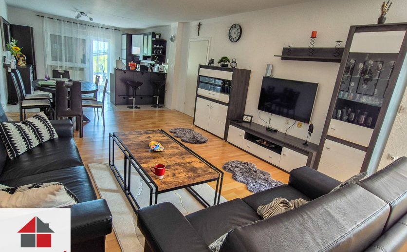 KUĆA S POTKROVLJEM 180m2 + DVORIŠNA ZGRADA, ADAPTIRANA, BEZ ULAGANJA, NAMJEŠTENO